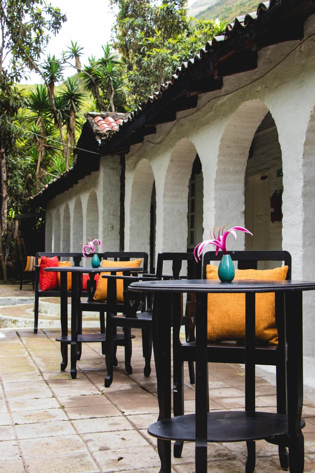 Hosteria La Eterna Primavera Huigra Exterior foto
